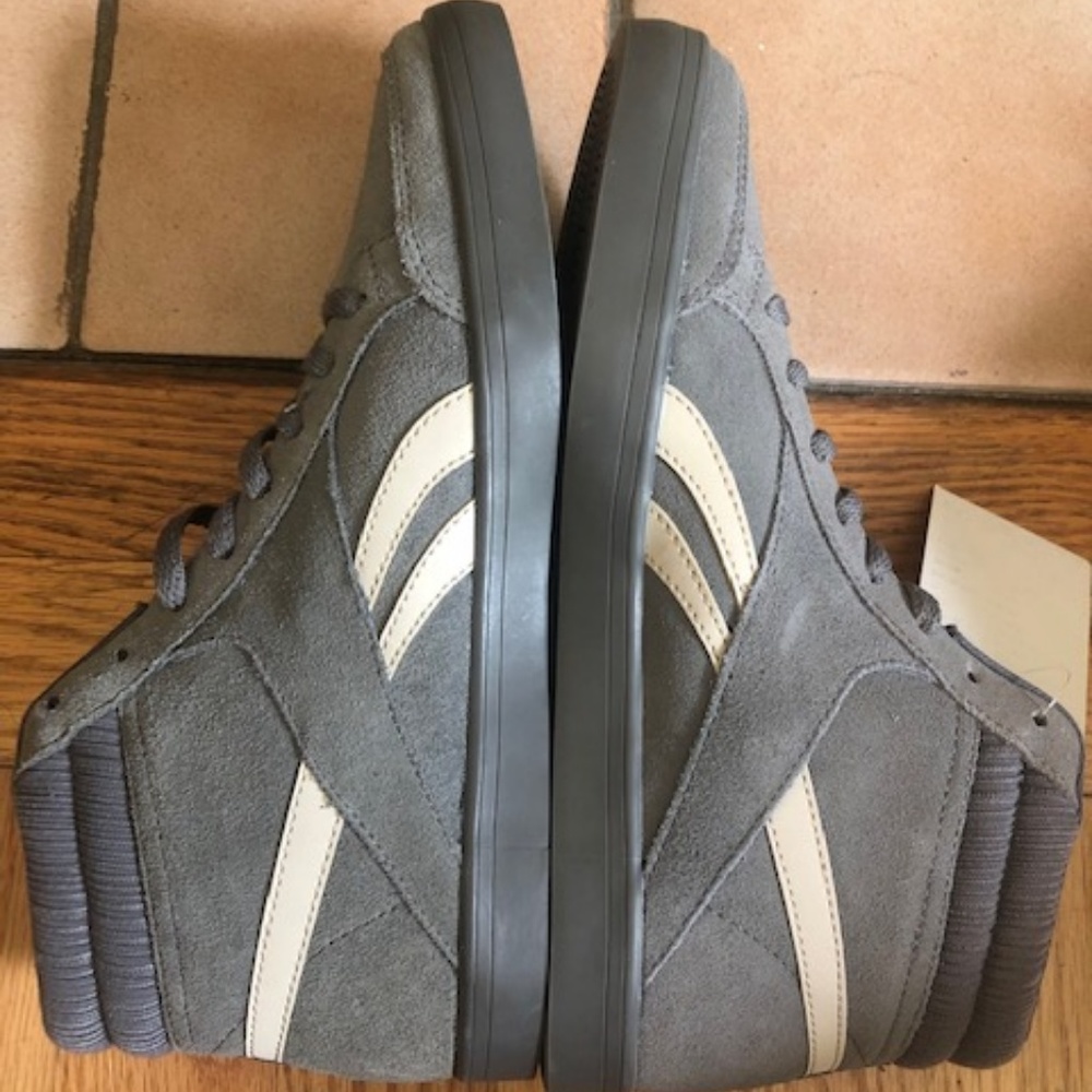 Hi Top Sneakers - Reebok Aspire 2 - Size 7